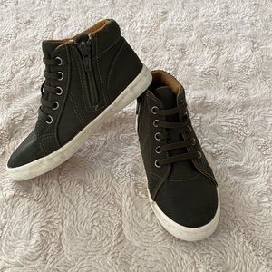 Cat & Jack hi-tops